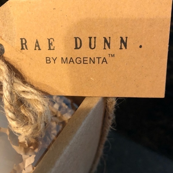 2019 Christmas Tree Ornament, Gift Red & White new in box Rae Dunn - Picture 5 of 9